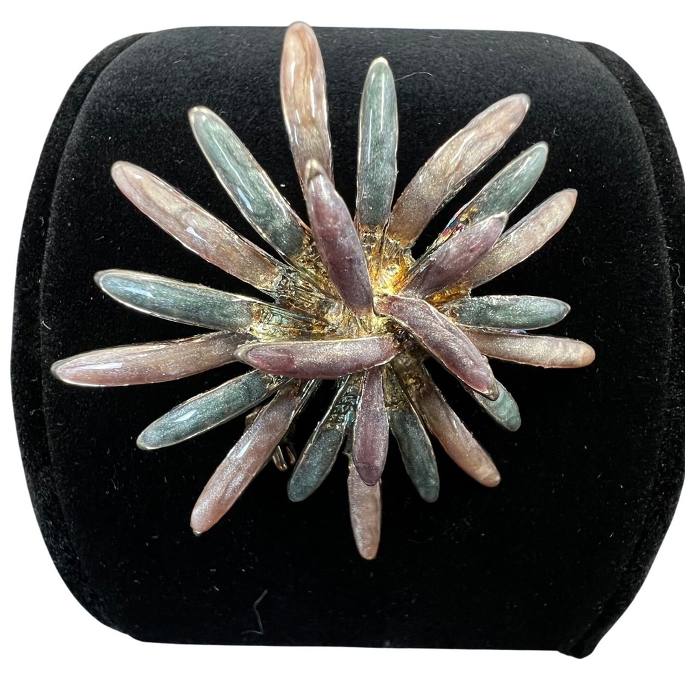 MCM Whimsigoth Iridescent Starburst Brooch Gold Tone Star Flower Retro Glam Pin